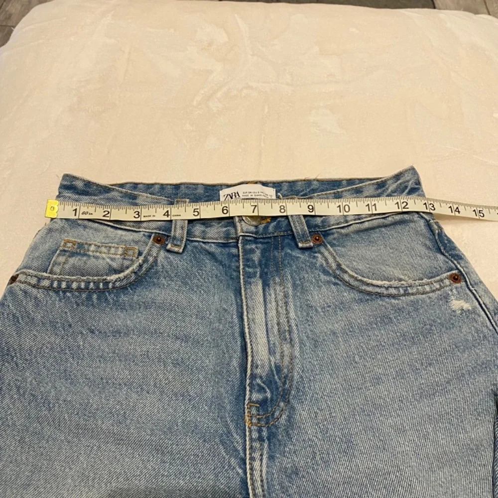 Zara High Rise Distressed Ripped Jeans 16660 - Picture 8 of 10